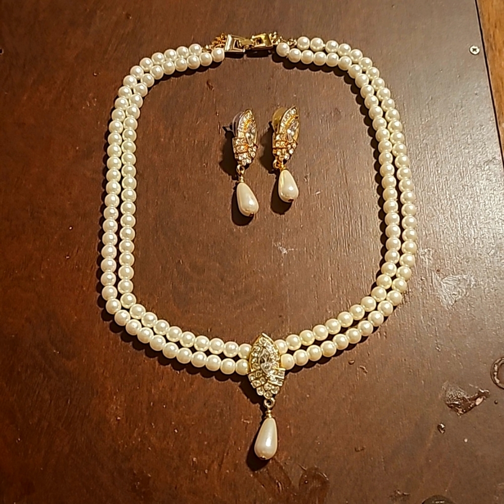 Lotus Pearl Necklace & Earrings. Pearl Choker Double Strand w/Rhinestone & Earri